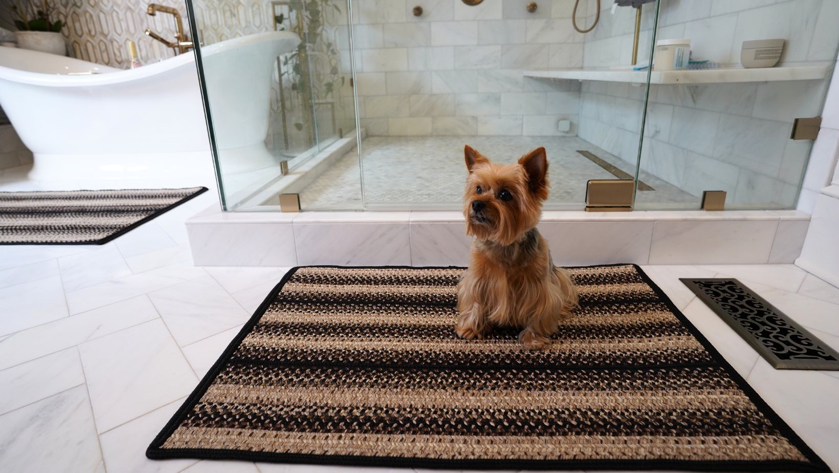 braided-rugs-for-sanitary-bathroom