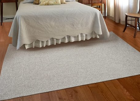 Bedroom Rug that lay flat